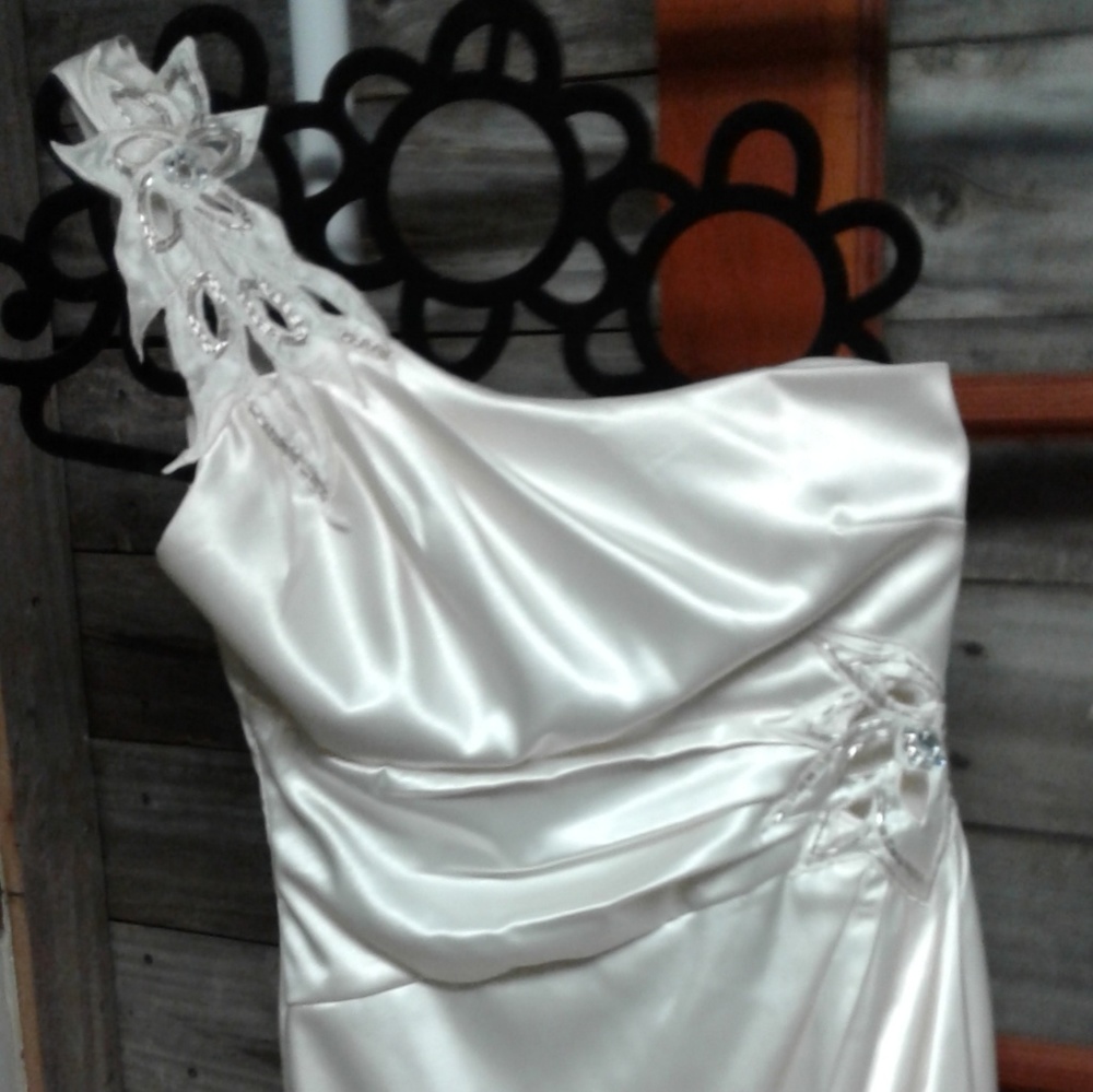 Very elegant dress